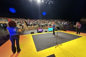 visuel Une animation pour public nombreux ? - Carsat 700 participants